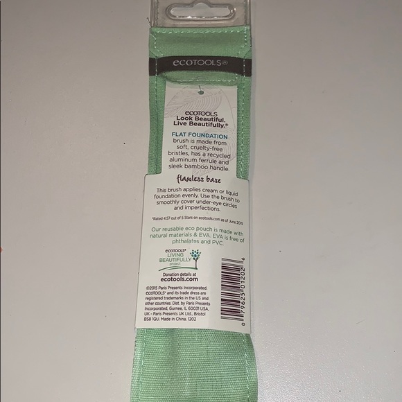 EcoTools Makeup Brushes and Sponges Bundle - Picture 5 of 7